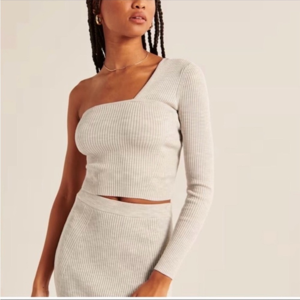 Abercrombie and fitch Asymmetrical Slim Sweater